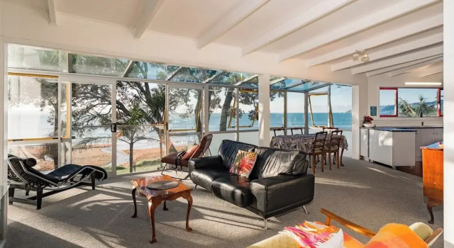 Апартаменты Superior Golden Sand Beachfront, Cable Bay Stays, Cable Bay, Northland