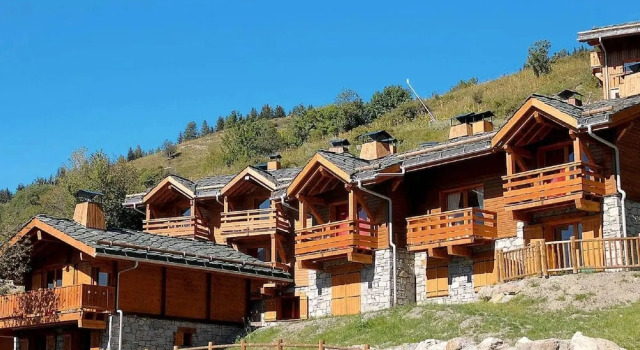 Chalet in French Alps With Scenic Views, Забронировать Шале Виллы Овернь-Рона-Альпы, Вилла