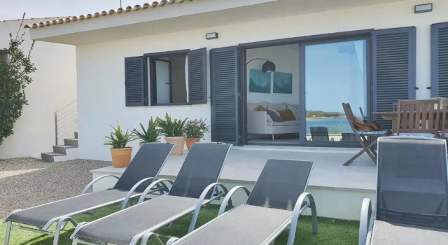 3 Bedrooms Cottage Seashore House " Es tamarells"