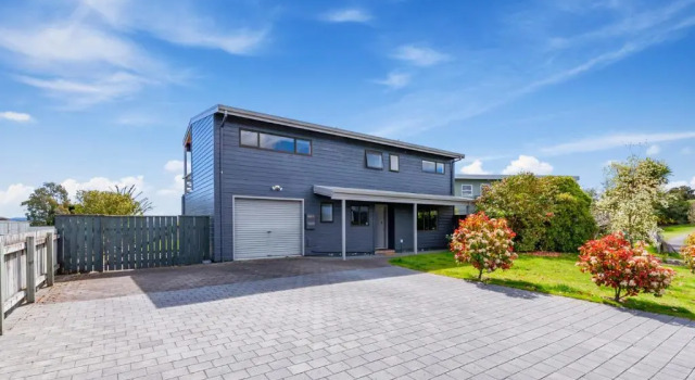 Blue Velvet Cottage - Lake Taupo Holiday Home, Забронировать Дом для отпуска Коттеджи Lake Taupo, Коттедж