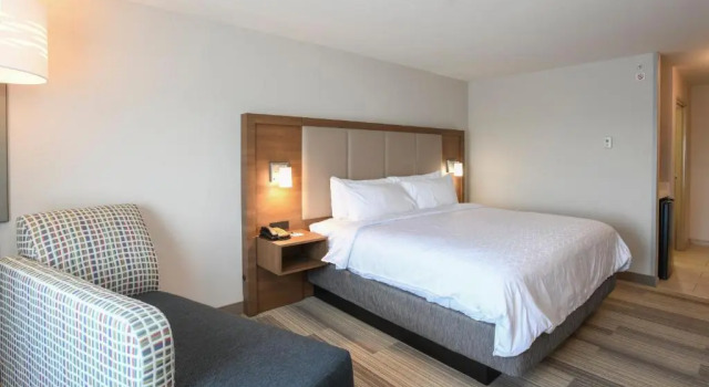 Run of House Holiday Inn Express Hotel & Suites Richwood - Cincinnati South by IHG