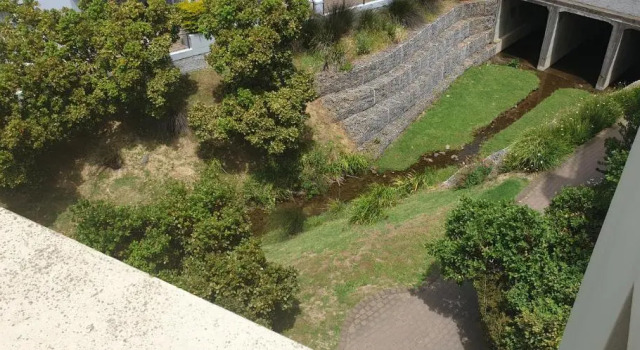 Апартаменты Tyger Waterfront luxurious and central Cape Town