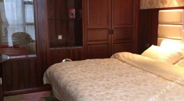 Lihe Business Hotel, Prenota Hotel Huanggang 