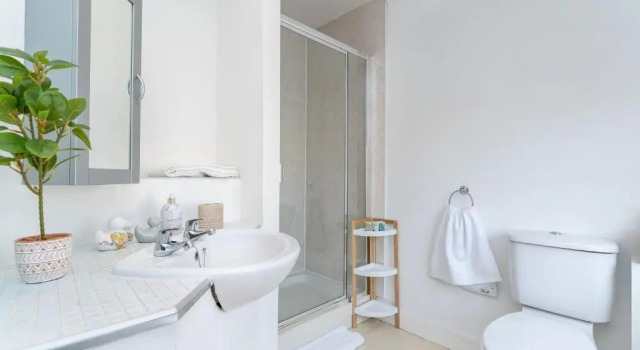 Коттедж NEW Four Bedroom House - all rooms ensuite