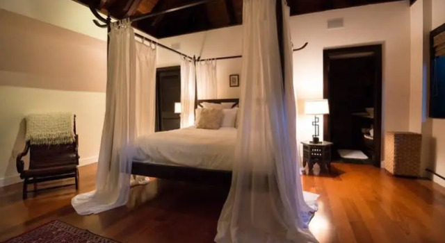 Stunning Balinese Style Villa, Забронировать Вилла Майами-Бич 