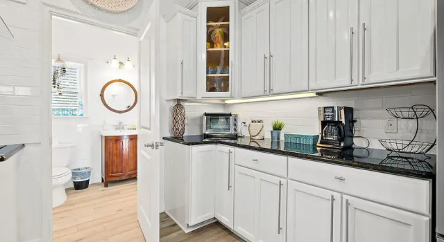 Коттедж Perfect Beach House 2min Walk With Heated Pool and Hot Tub 4 bed 3 Bath With Pet Friendly