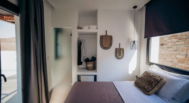 Ble Kythnos Suites