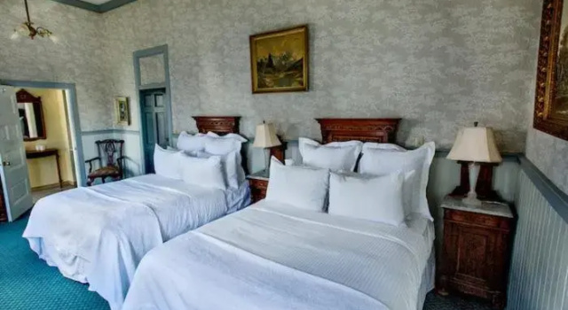 Четырёхместный номер Deluxe The Inn at 2nd & C