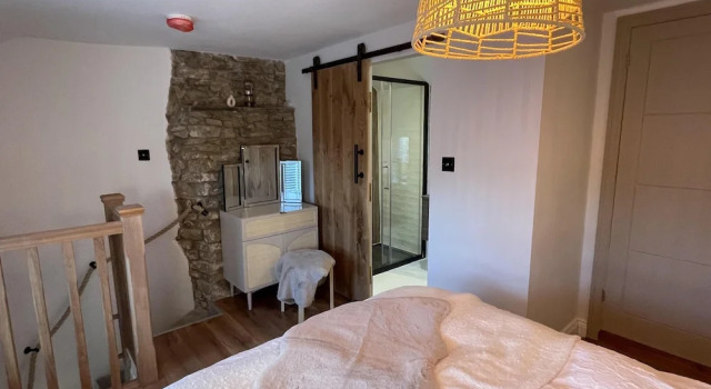 Charming 1-bed Cottage in Brynmenyn, Забронировать Дом для отпуска Брайнменин Бридженд