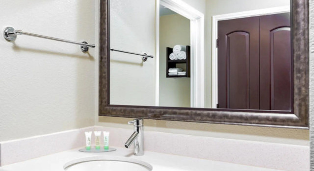 Четырёхместный люкс c 1 комнатой Staybridge Suites College Station by IHG