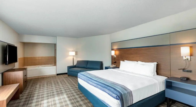 Двухместный номер Superior AmericInn by Wyndham Jackson
