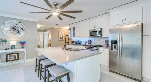 Коттедж Port Charlotte Home w/ Lanai & Saltwater Pool!