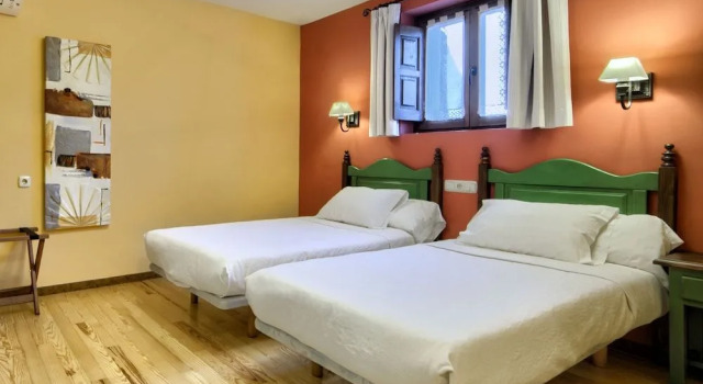 Hostal Almadiero, Réserver Auberge de jeunesse Burgui Roncal Valley