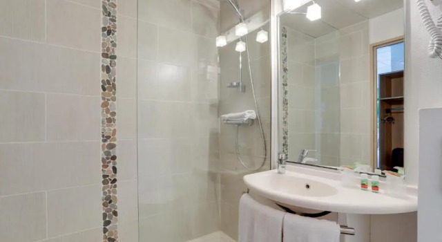 Четырёхместный номер Hotel Chagnot