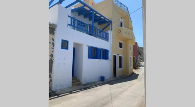 ROMANTIC HOUSE 6 STEPS FROM THE SEA, Забронировать Отель Отели East Crete с парковкой, Парковка