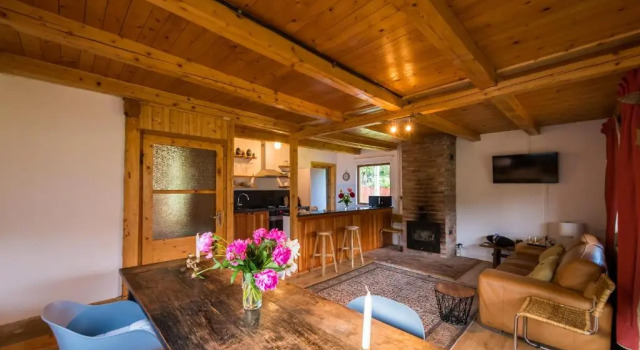 Chalet M, Varaa Mökki  