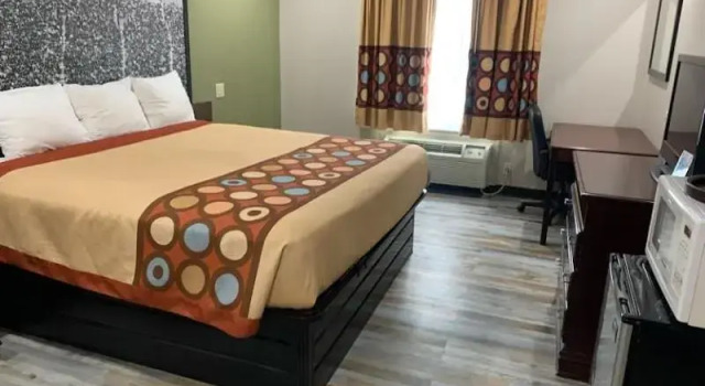 Номер Standard Super 8 by Wyndham Frankfort IN