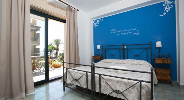 Двухместный номер Standard с балконом Hotel Donna Rosa