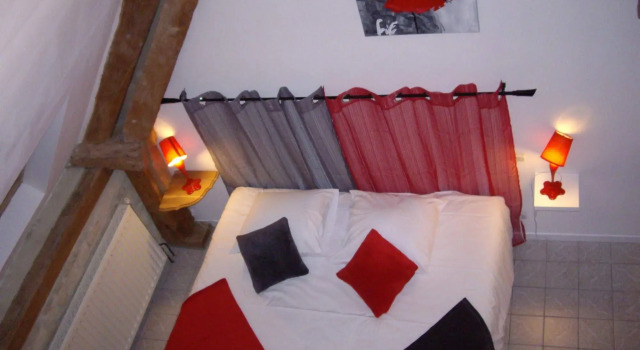 Auberge De La Luzerne, Забронировать Хостел  