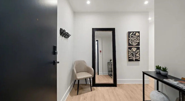 Hotel 511 Place d' Armes, Rezervasyon Otel Montreal otoparklı oteller, Habitat 67 yakınında, Otopark