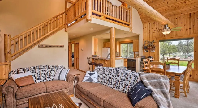 Eagle Crest Retreat w/ Great Wifi & Resort Access!, Rezerwuj Ośrodek wypoczynkowy Hotele w Sisters z parkingiem, Parking