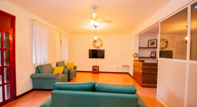 Suite 2 Schlafzimmer Dafina Residence
