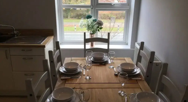 Pretty Properties - 30 Chaldron Court