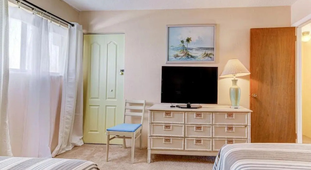 Starboard Light by Distinctive Beach Rentals, Book Lejlighed Hoteller i Ormond-by-the-Sea med parkering, Parkering