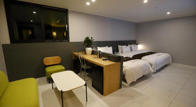 Suite Forest 701 Hotel