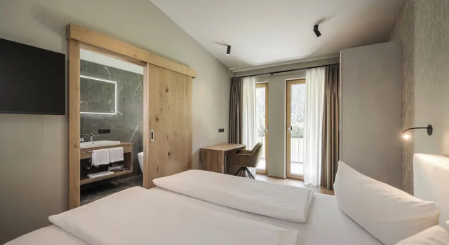 Апартаменты с 4 комнатами Resort Schrofenblick