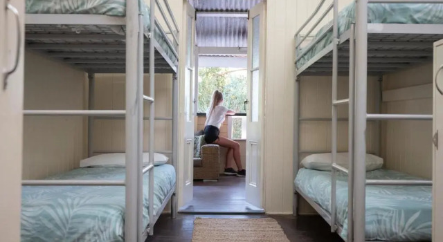 Кровать в общем номере Halse Lodge Noosa Heads