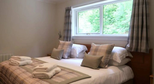 Loch Rannoch Red Deer Lodge 2