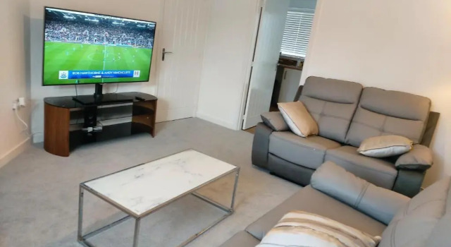 Remarkable and Modern House in Rugby, England, Забронировать Отель Отели Уорикшир с парковкой, Парковка