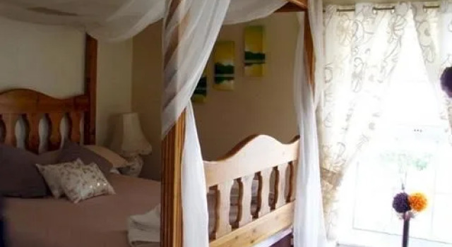 Bull Bay Hotel, Book Hotel Amlwch Anglesey