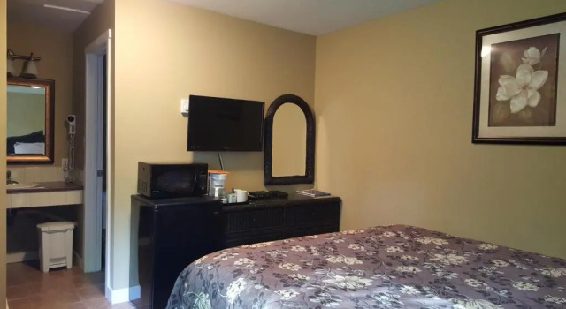 Двухместная студия Malahat Bungalows Motel