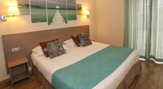 Двухместный номер Standard с балконом Hôtel Duc De Padoue
