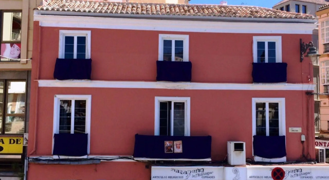 Pink House, Забронировать Отель Малага - центр Малага, рядом с Музей Кармен Тиссен
