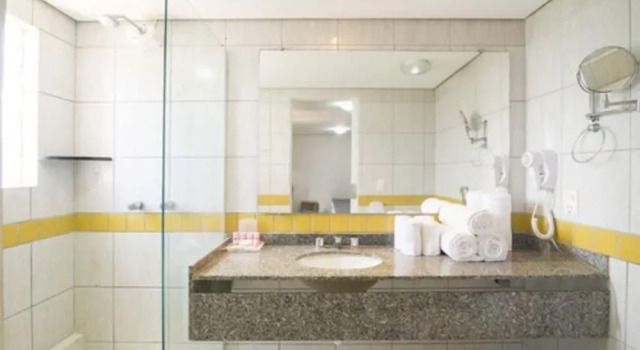 Трёхместный номер Deluxe Netuanah Praia Hotel