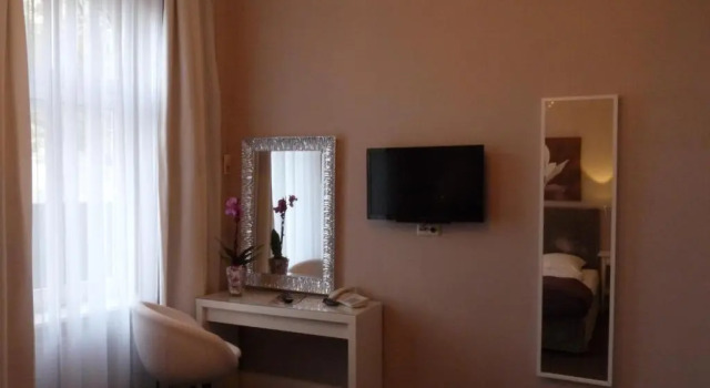Camera Comfort Hotel Commodore