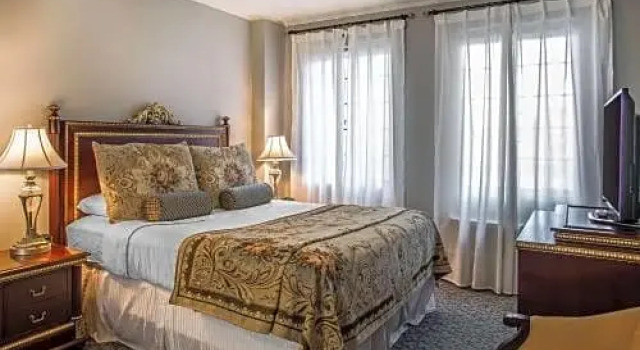 Номер Deluxe The Margarita European Inn