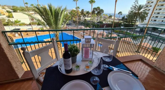 Vida Loca only 190 meters to the sea, balcony, sea view, pool, Wifi, Prenota Hotel Hotel a Tenerife con piscina, Piscina