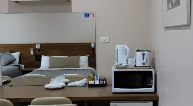 Двухместный номер Economy с видом на горы Garden Motor Inn