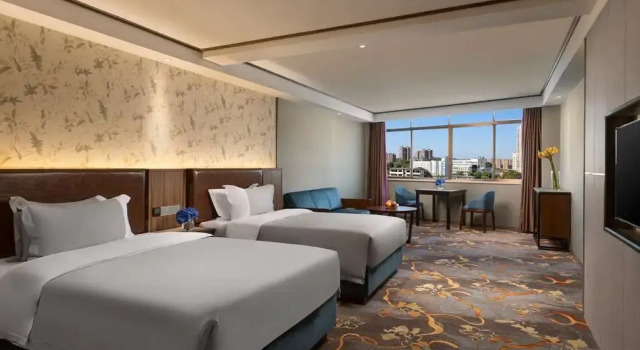 Ramada Encore Wyndham Yiyang, Book Hotel Hotels in Yiyang with Parking, Parking