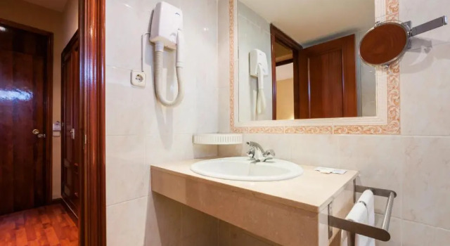 Трёхместный номер Standard Hotel Los Olivos