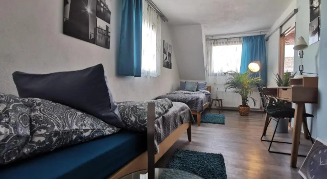 Ferienhaus am Mattheiser Wald, Забронировать Отель Трир Trier-Saarburg, рядом с Heiligkreuz-Kapelle