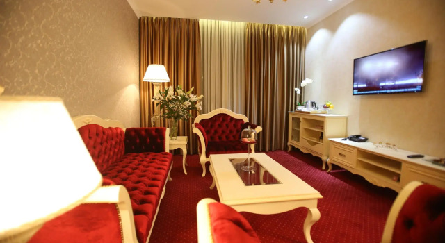 Двухместный люкс Grand Hotel & Spa Tirana