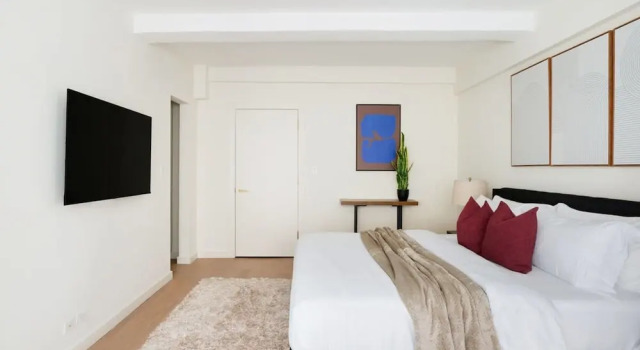 52-3de Newly Renovated 2BR BTH Midtown East, Забронировать Апартаменты/квартира Мидтаун-Ист Нью-Йорк, рядом с Ортопедический центр Лангон при Университете Нью-Йорка