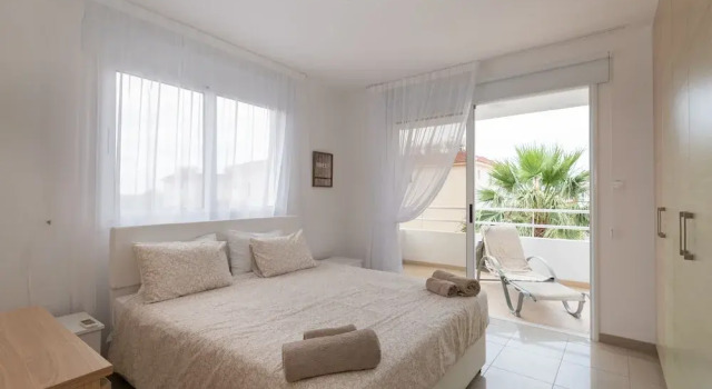 Narcissos 'Nissi Beach' apartment A8, Забронировать Апартаменты/квартира Отели Айия-Напа с парковкой, Парковка