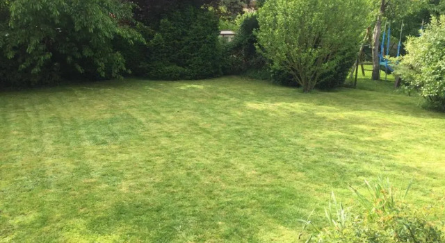 Entire house, quiet city location, garden, parking