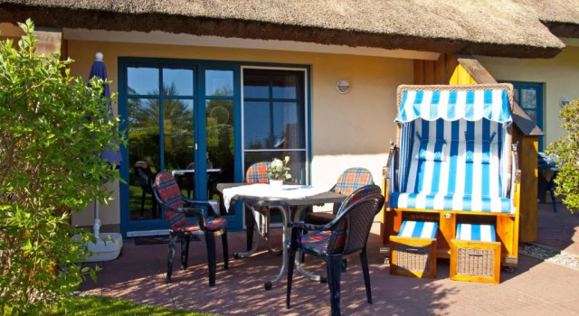 Reetdachhaus Malve 2 mit Kamin für bis zu 6 Personen, Réserver Hôtel Puddemin Rügen